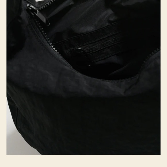 Baggu crescent bag in BLACK - Picture 5 of 8